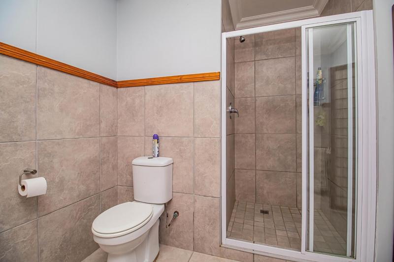 9 Bedroom Property for Sale in Outeniqua Strand Western Cape